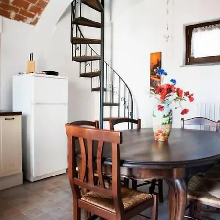 Apartmán In Mit Garten- Terrasse Und Grill By Interhome