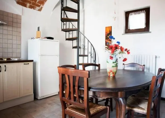 Appartement In Mit Garten- Terrasse Und Grill By Interhome