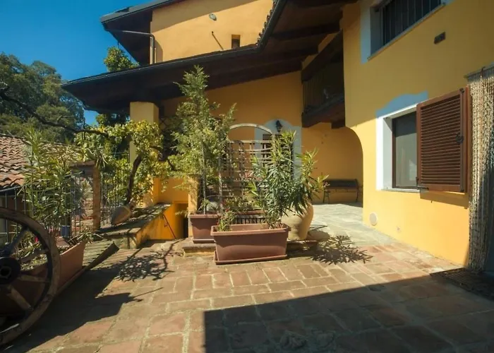 Apartment In Mit Garten- Terrasse Und Grill By Interhome