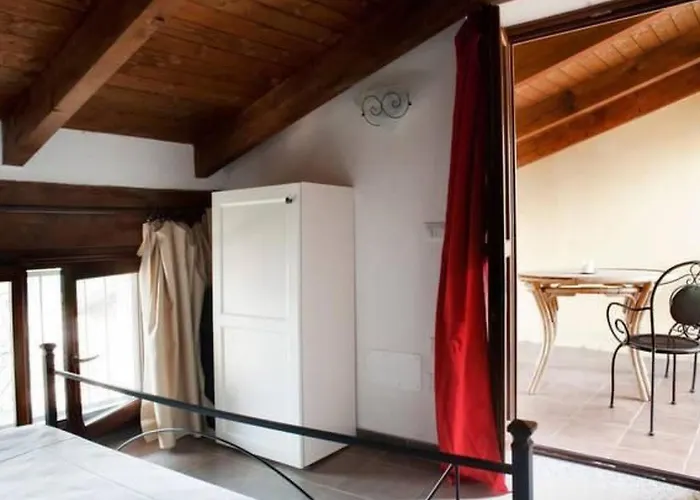 Appartement In Mit Garten- Terrasse Und Grill By Interhome